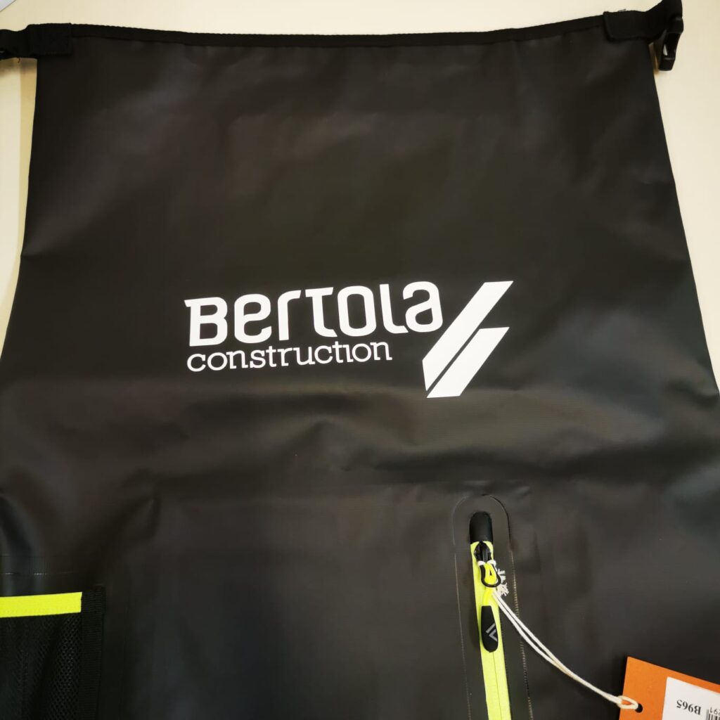 Vêtement professionnel noir avec marquage blanc Bertola Construction